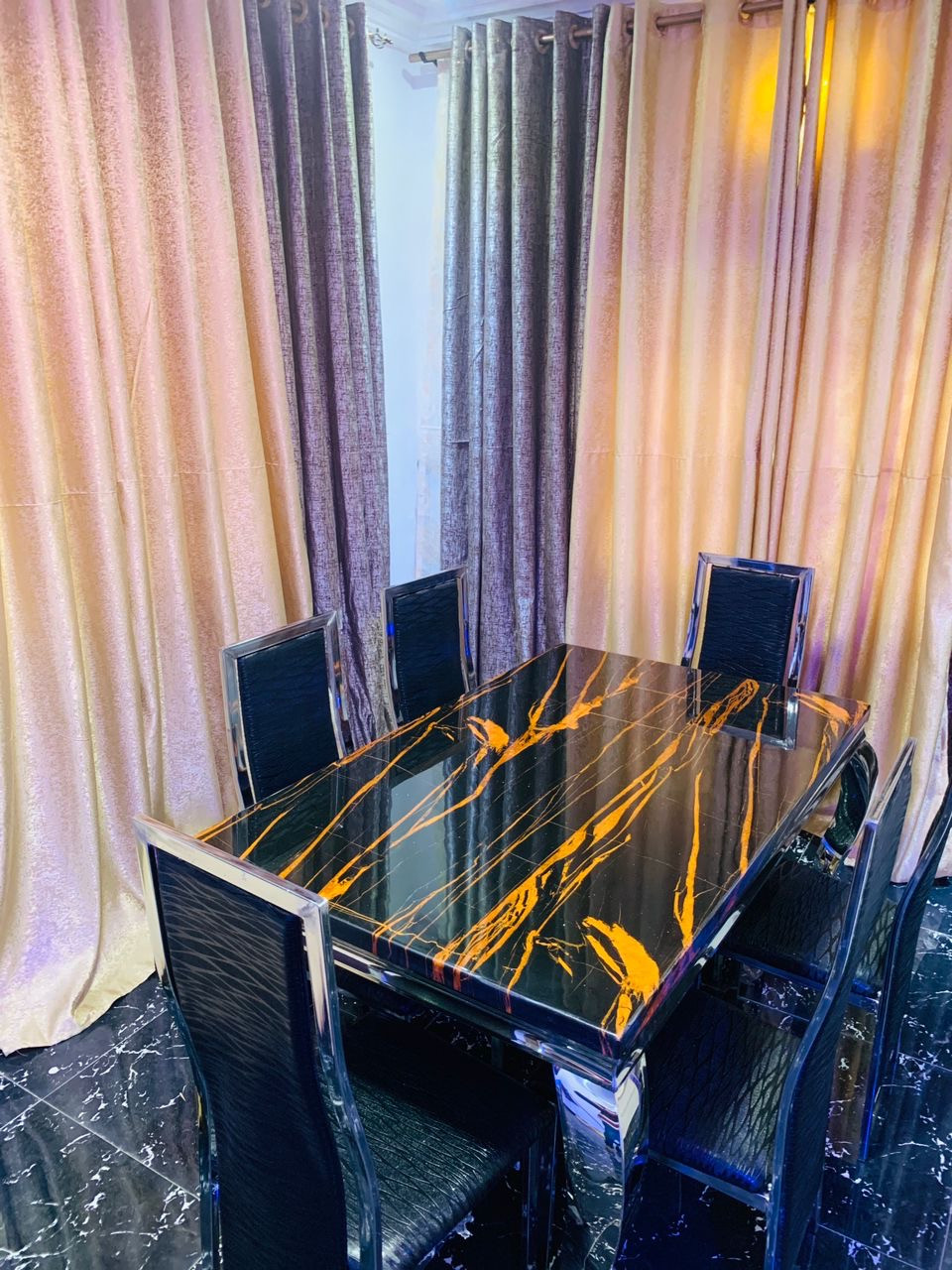 Chic 6 Seater Marble Dining Set