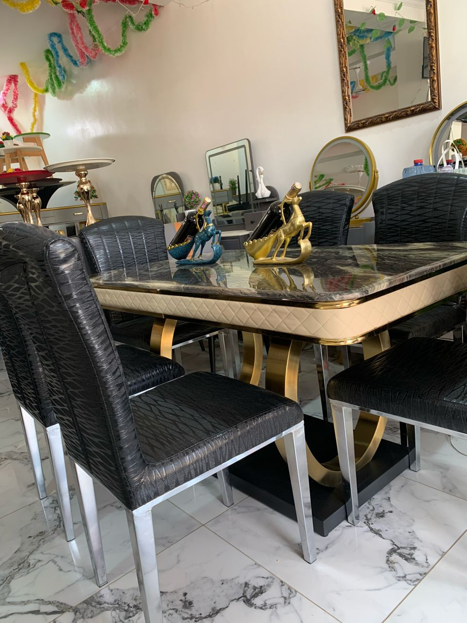 Classic 6 Seater Marble Dining Set