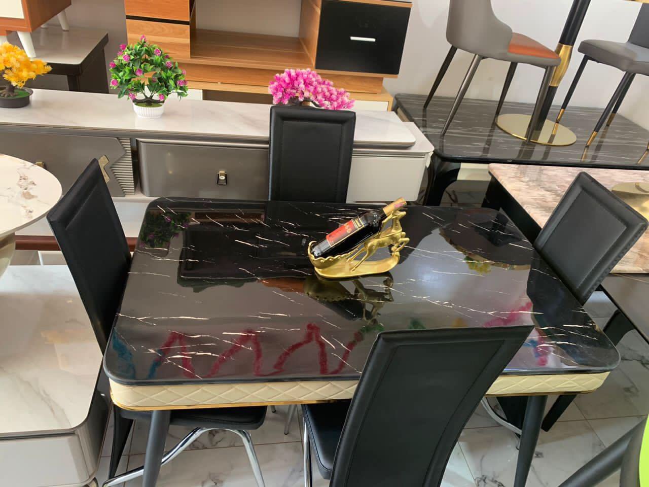 Chic 4 Seater Marble Dining Set